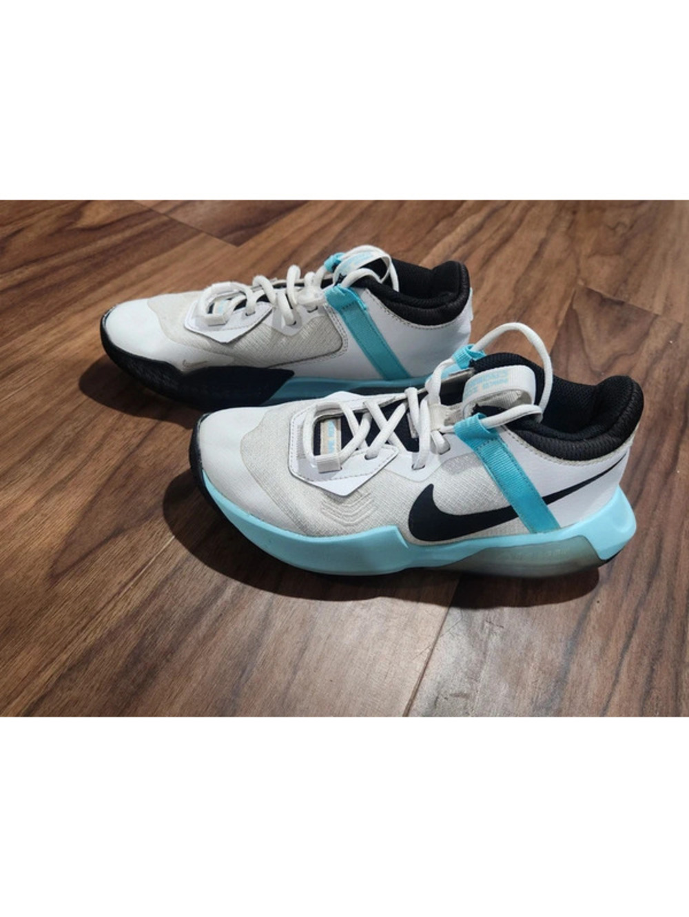 Nike Kids Unisex Air Zoom Crossover Sz 4Y (Big Kid)